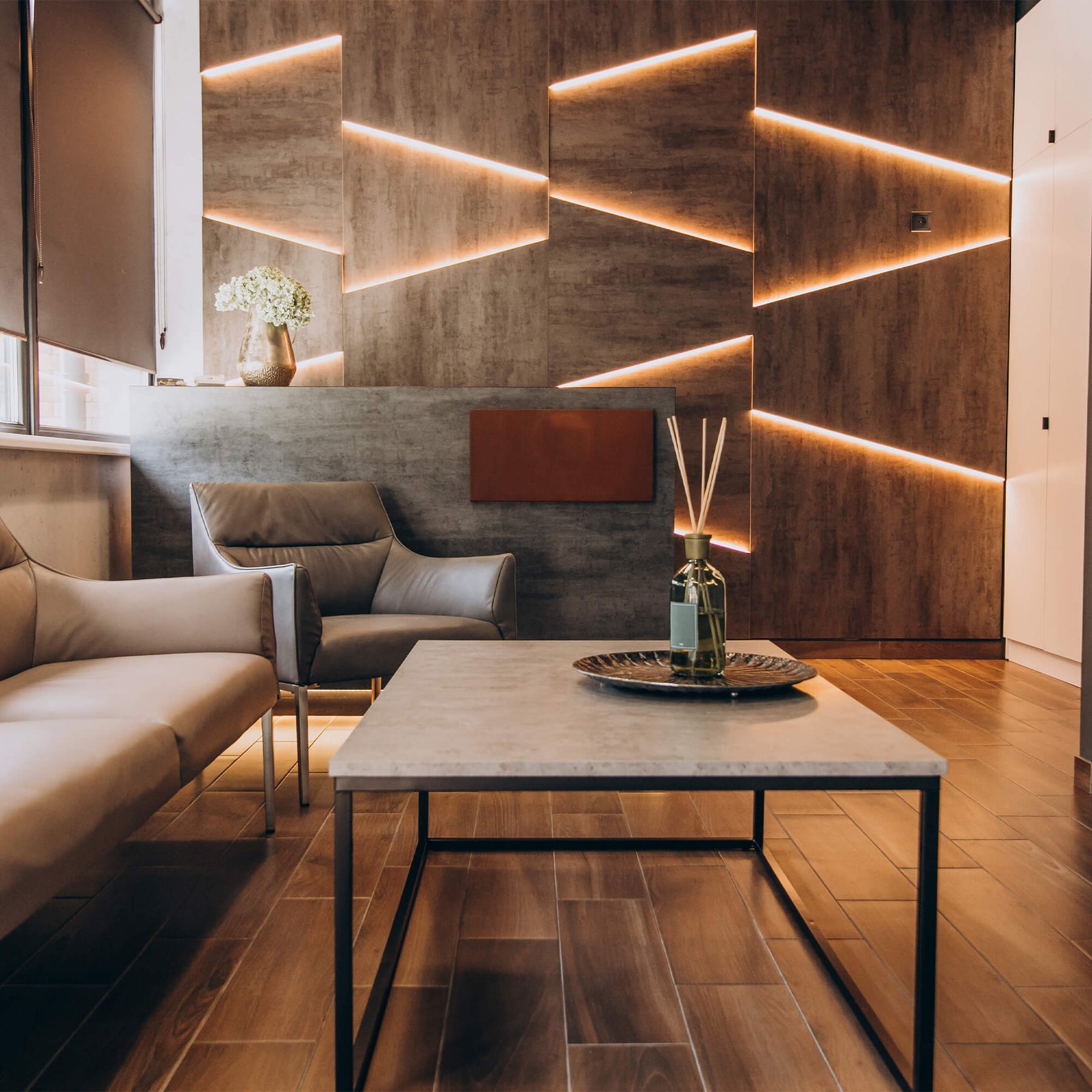 Elevate Your Living Room: A Guide on How to Buy Luxe Decor