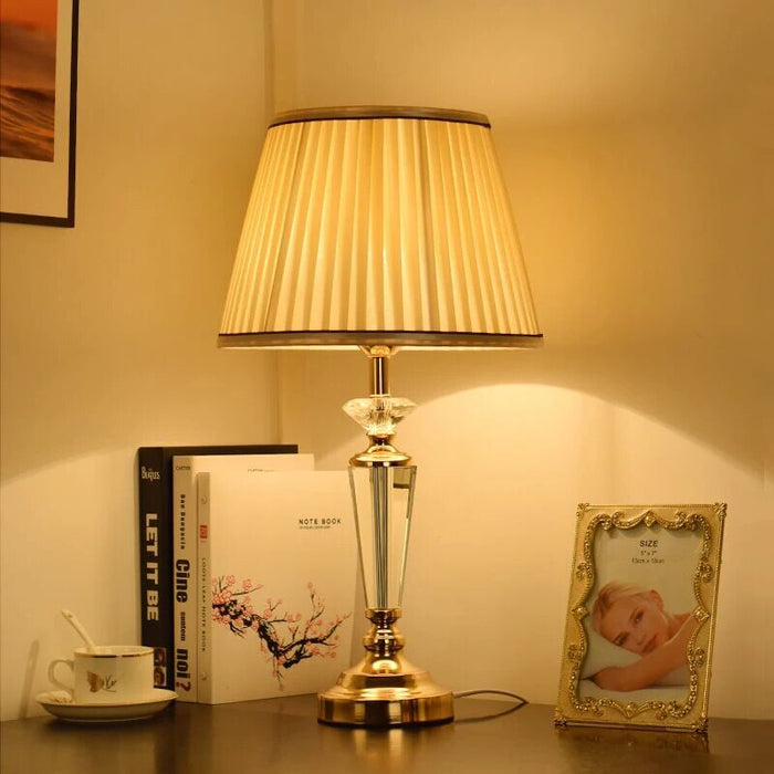 OURFENG Crystal Table Lamp Luxury Desk Bedside Lamp LED Modern Home Decoration for Foyer Bed Room Office Hotel