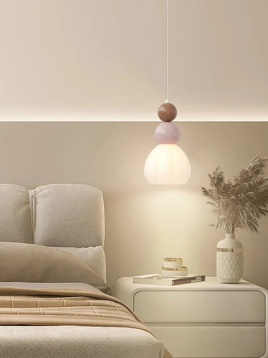 The new flower chandelier bedroom headboard cream wind ins eye protection headboard ceiling lamp is simple and modern
