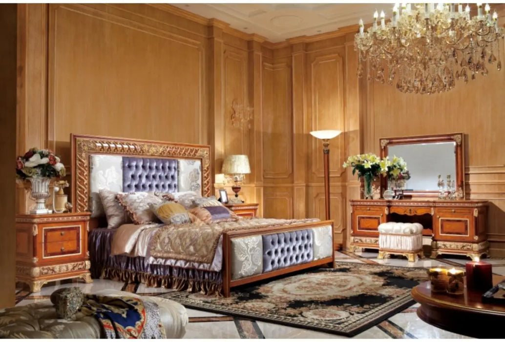 European-style Carved Beech Master Bedroom Red-brown Wood Color Veneer Gold Leaf Retro Queen Bed