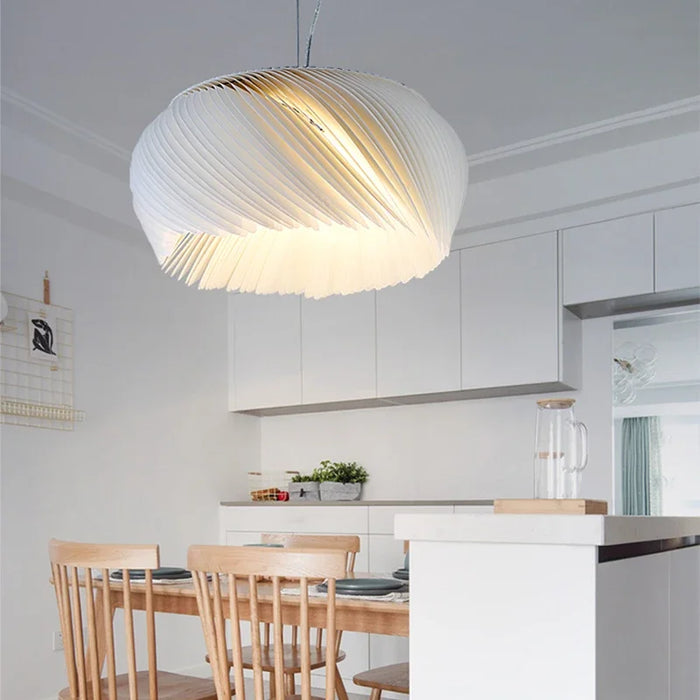 Modern Creative Personality White Art Chandelier Bedroom Chandelier Kitchen Light Hanging Lights on The Table for Room Lighting